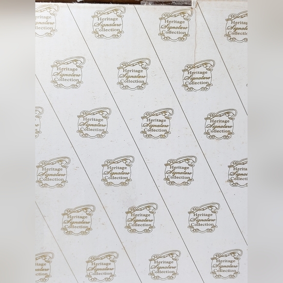 Vintage Heritage Signiture Collection Carlie Ballerina Porcelain Doll & mirror‎ - Picture 11 of 11